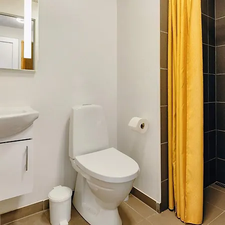 18 Person In * Løkken